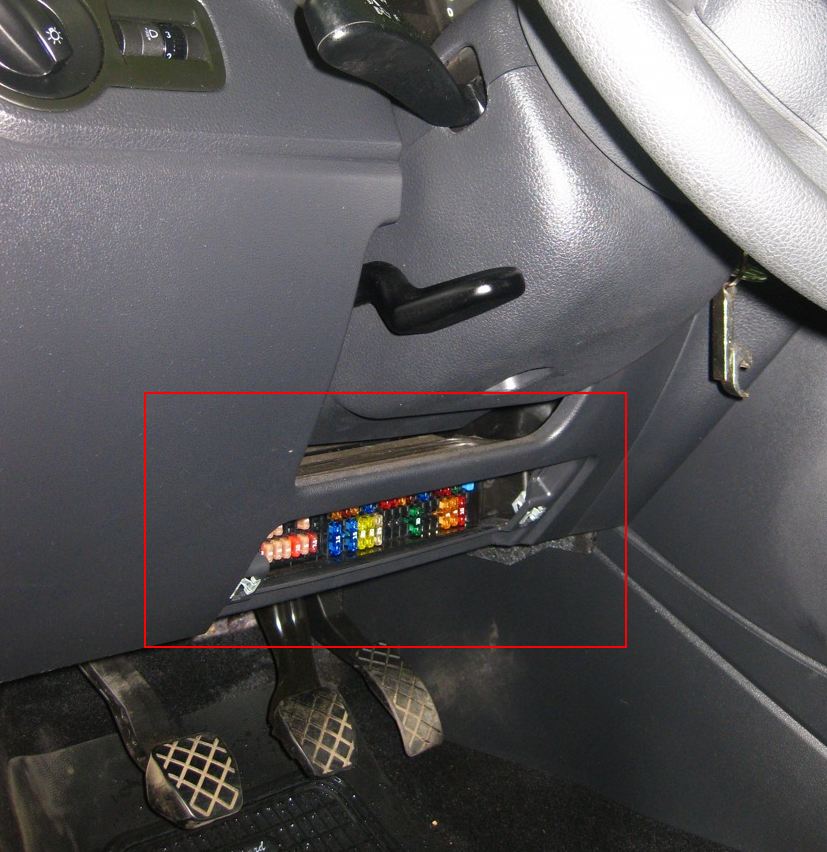 расположение блока в салоне