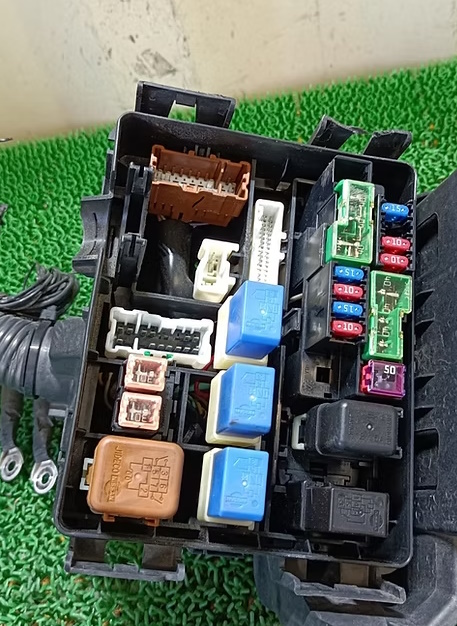 Фото блока В под капотом Nissan Serena C26