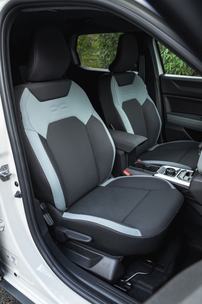 Dacia Duster Hybrid G-150 4x4