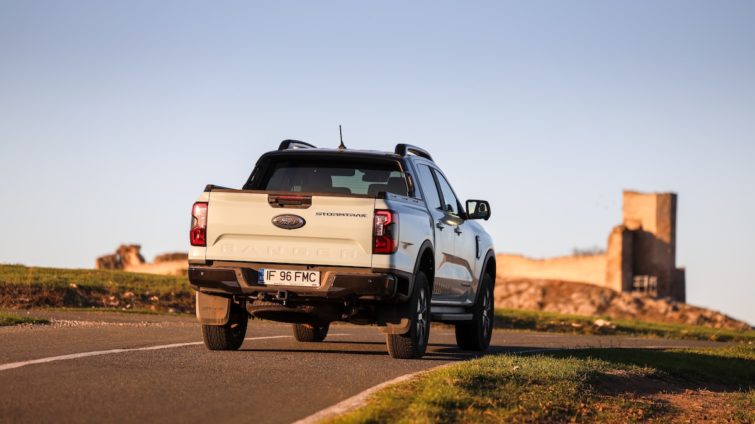 Ford Ranger PHEV - test