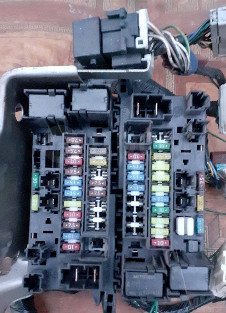 Фото блока в салоне