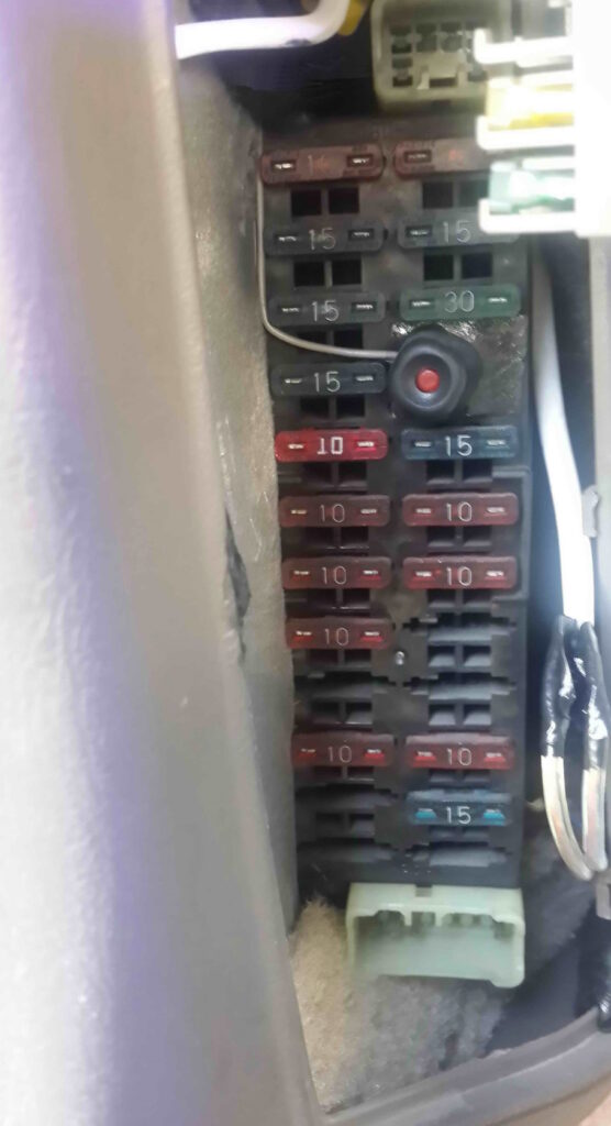 Фото блока в салоне