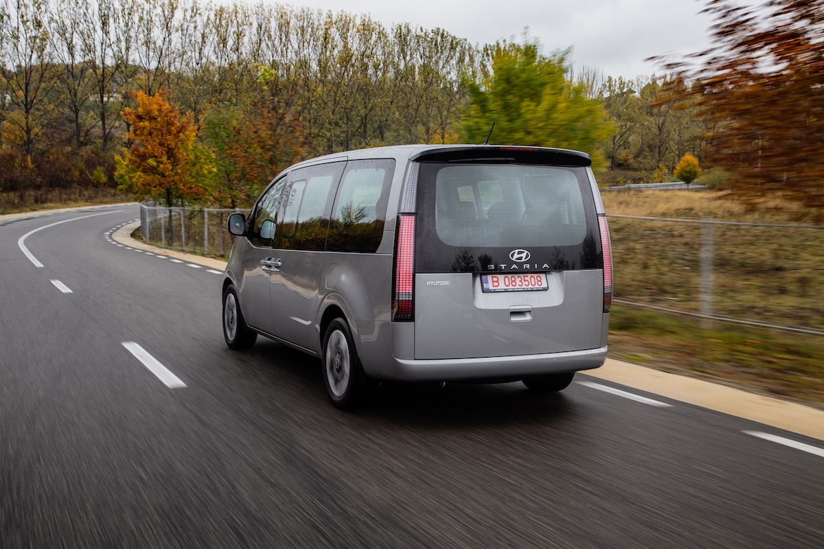 Hyundai Staria HEV