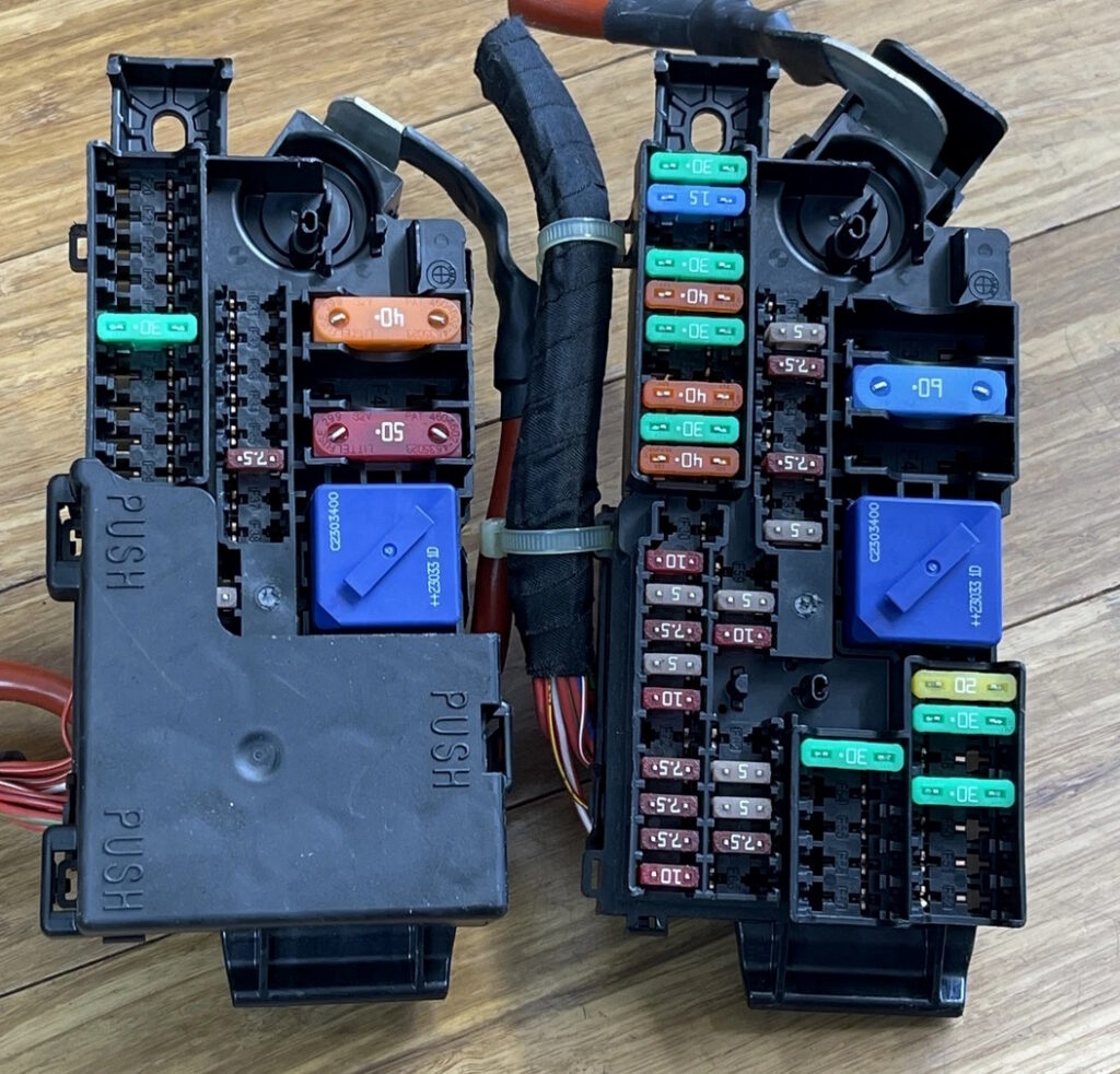 Фото блоков под панелью