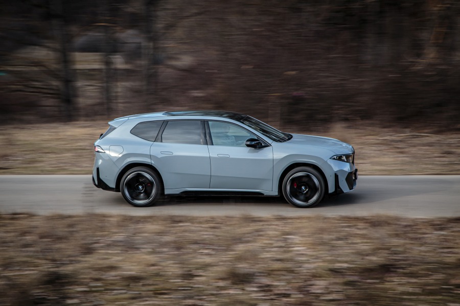 test BMW iX3 50 xDrive 