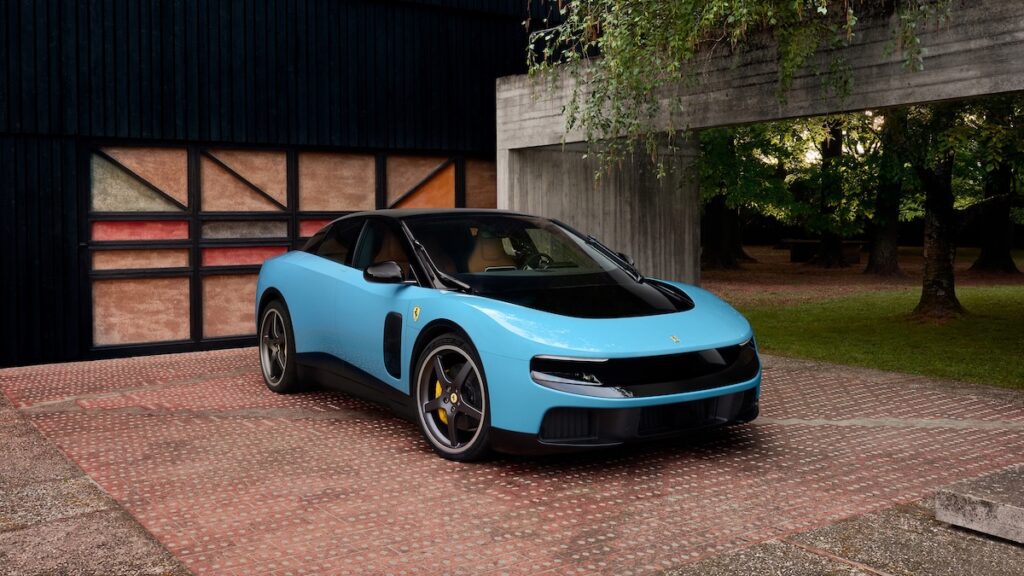 ferrari luce 1.jpg